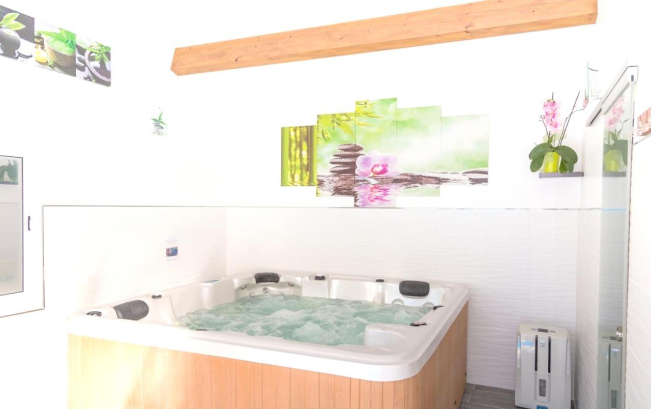 Appartement Elegant Avec Piscine Privee A Plan D'Aups Sainte Baume 55 M² Exterior foto
